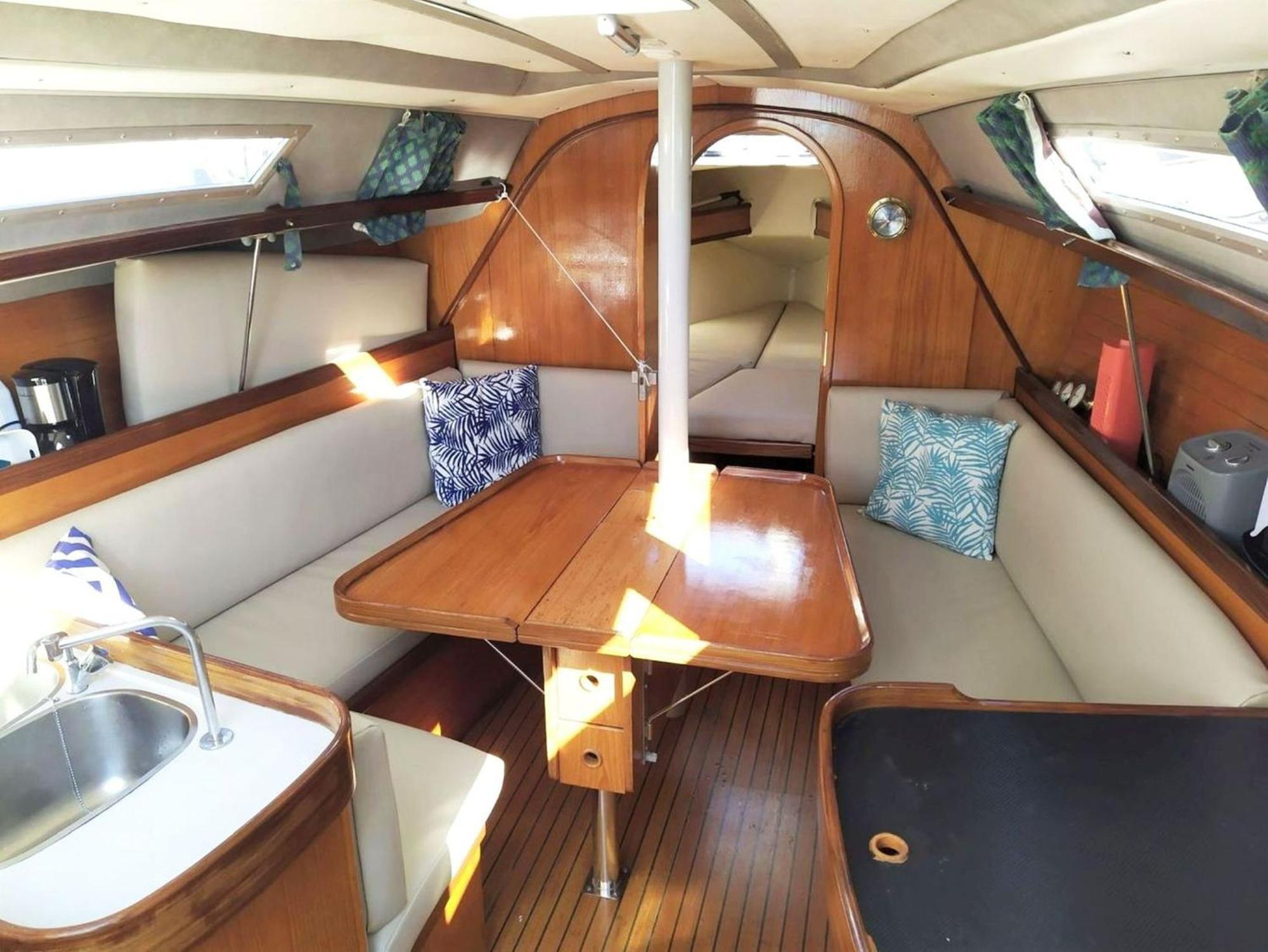Be Local - Sleep Aboard The Santa Maria Sailing Boat In Apartment Lissabon